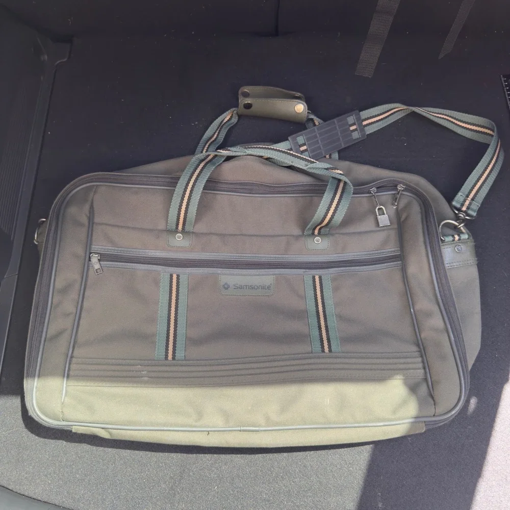 Vintage Samsonite Mystic Duffel Bag Travel Luggage Canvas Olive Green Size Large